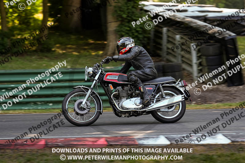 cadwell park;cadwell park photographs;cadwell trackday photographs;enduro digital images;event digital images;eventdigitalimages;peter wileman photography;racing digital images;trackday digital images;trackday photos